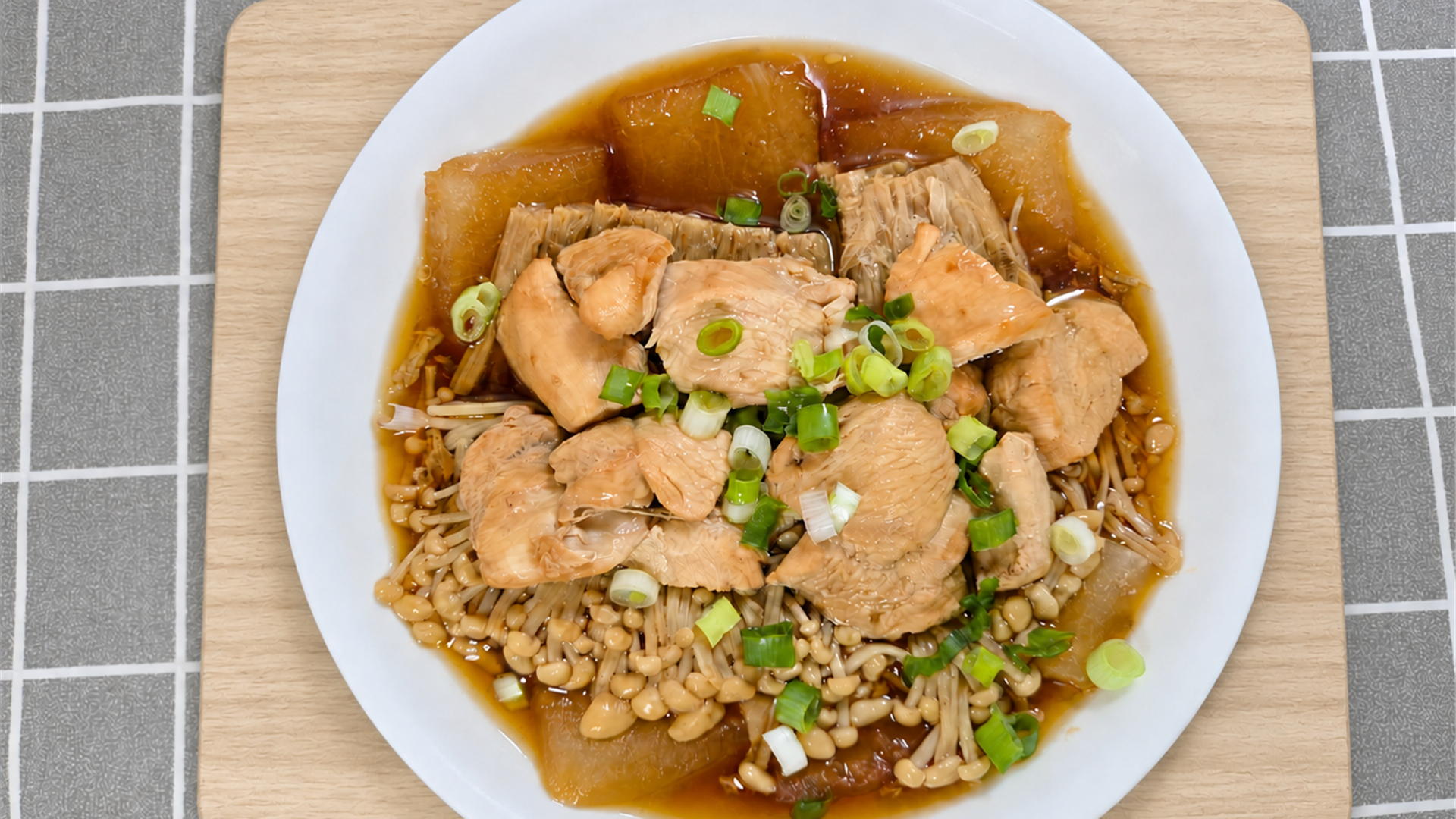 冬瓜蒸嫩雞，點擊觀看料理影片